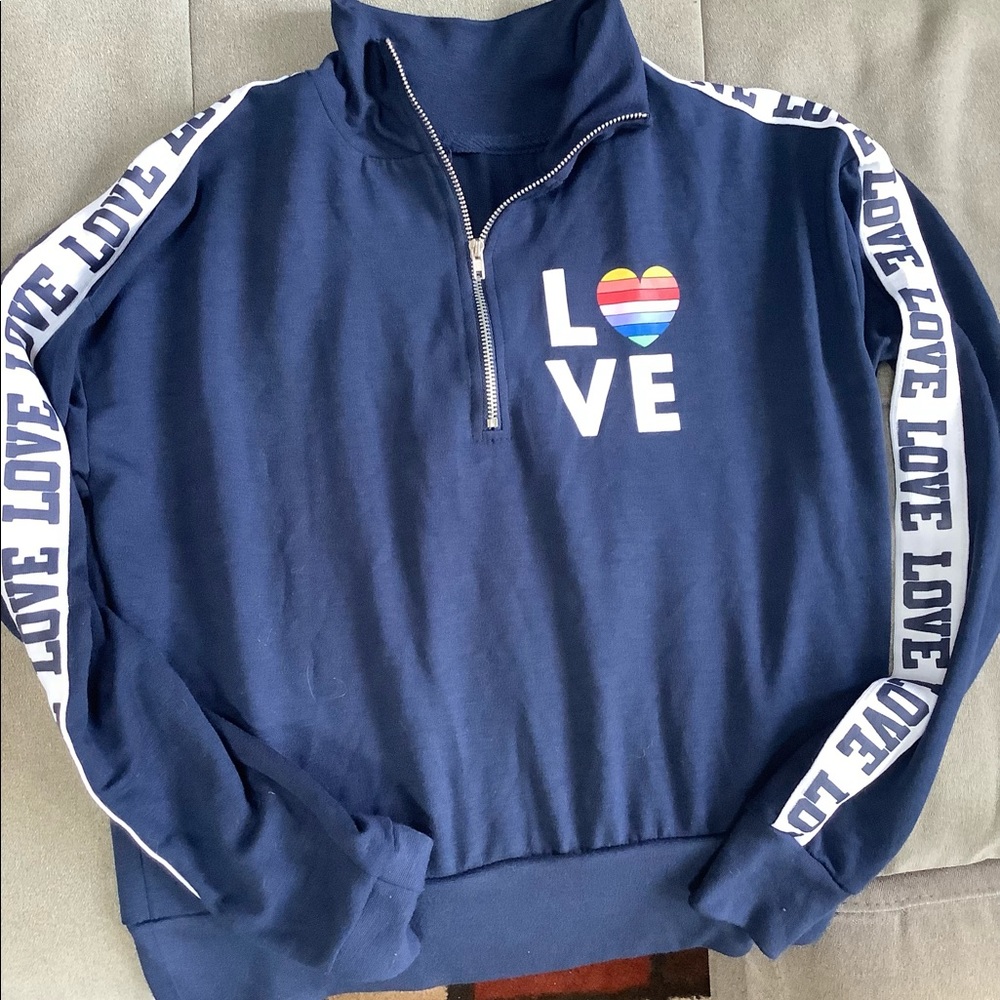 Cute love sweatshirt